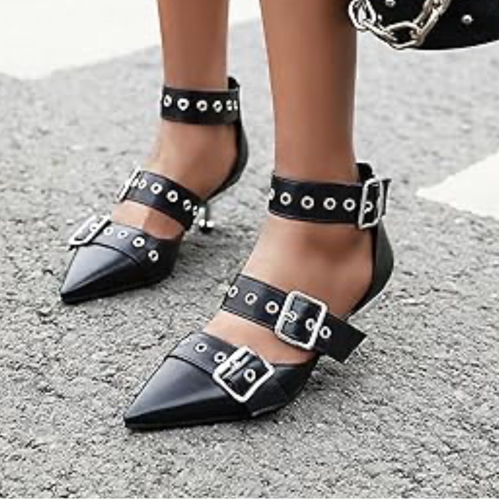 Women's Leather Metal Strap Closed Pointed Toe Kitten Heel, Size 8 (39), Black
